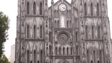 gothic-st-josephs-cathedral-in-the-old-quarter-in-Hanoi-the-capital-city-of-Vietnam-in-Southeast-Asia