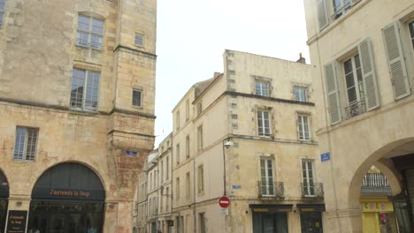 Historic-Buildings-At-Rue-du-Minage-Streets-In-La-Rochelle-Town,-Nouvelle-Aquitaine,-France
