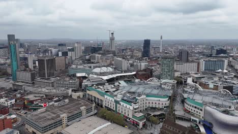 Birmingham-City-Centre,-Großbritannien,-Zurückziehen-Drohne-Luftaufnahme-Rückwärts-Enthüllen