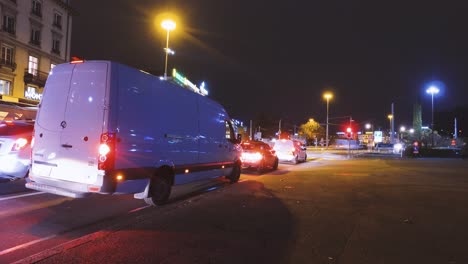 Time-lapse-motion-blurs-of-traffic-and-nightlife-in-Geneva,-Switzerland