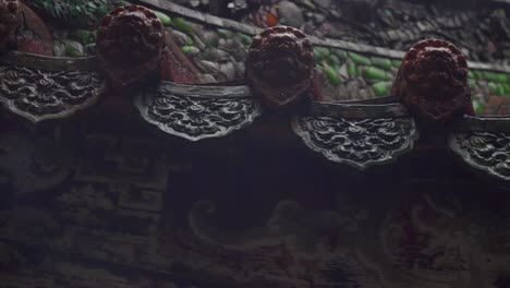 Rain-at-traditional-Sanxia-Quingshui-Zushi-Gong-Taiwanese-stone-temple-in-Taipei