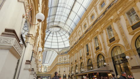 Elegant-Italian-gallery-interior-with-detailed-architecture