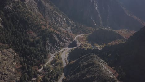 Journey-through-the-epic-landscape-of-Big-Cottonwood-Canyon-in-Utah-in-fall