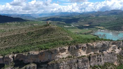 Views-of-Mont-Rebei-Canyon-located-in-the-spanish-Pyrenees