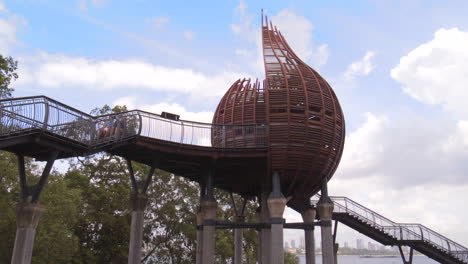 Sungei-Buloh-Wetland-Reserve---The-Huge-Kingfisher-Pod-In-Singapore---A-Touristic-Travel-Destination-Under-A-Blue-Summer-Sky---Wide-Shot