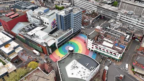 Colorido,-Plaza-Del-Hipódromo,-Centro-De-La-Ciudad-De-Birmingham-Reino-Unido-Drone,antena