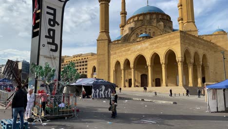 Complejo-Hajj-Baha&#39;a-Deen-Hariri-Masjid-En-La-Plaza-De-Los-Mártires,-En-Beirut-En-02/01/2020