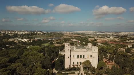 Vistas-Del-Castillo-De-Verdala-En-Buskett-Gardens,-Malta,-Europa