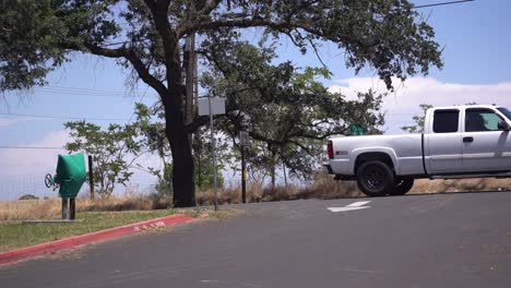 Fire-truck-responds-with-lights-and-sirens