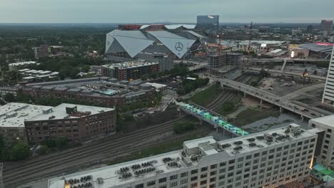 Mercedes-Benz-Multi-purpose-Stadium-In-The-Cityscape-Of-Atlanta,-Georgia,-United-States