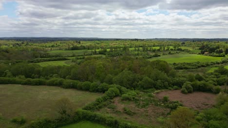 Campo-De-Oradour,-Departamento-De-Haute-Vienne,-Nueva-Aquitania-En-Francia.