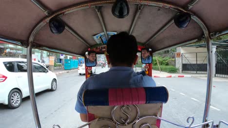 Tuk-Tuk-ride-in-Bangkok