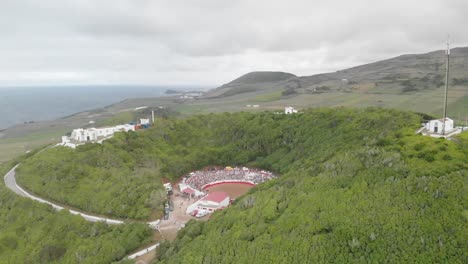 Vista-Aérea-De-La-Plaza-De-Toros-De-La-Isla-Graciosa-En-Azores