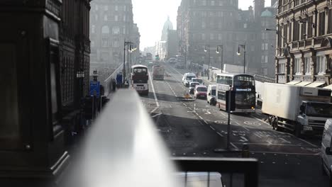 Ein-Stimmungsvoller-Chot-Einer-Stadtstraße-In-Edinburgh