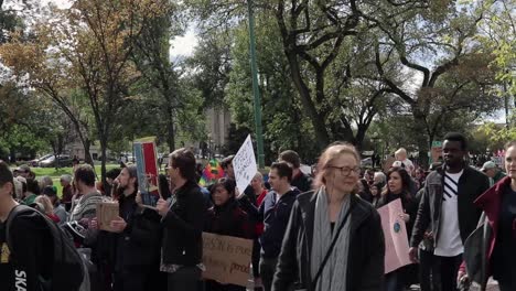 Zeitraffer-Der-Klimastreikparade