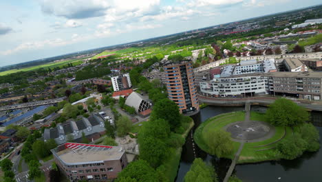 Vertical-aerial-video-of-residential-area-of-Amersfoort-Nieuwland,-The-Netherlands