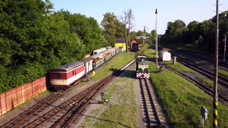 Tremesna-ve-Slezsku,-Osoblaha,-Czech-Republic---The-Aged-Narrow-gauge-Railway---Drone-Flying-Forward