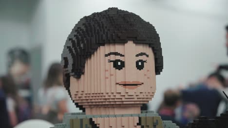 Big-head-of-LEGO-star-wars-theme-|-SLOWMOTION