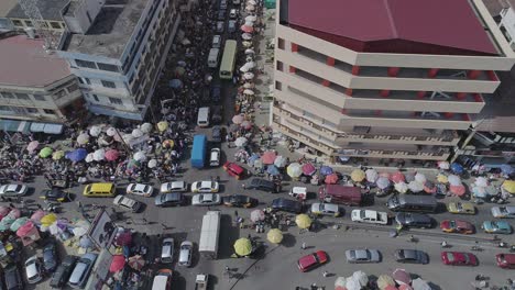 Drone-shot-of-Makola-market,-Accra-Ghana