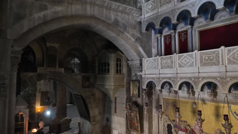 Interior-De-La-Iglesia-Del-Santo-Sepulcro-En-Jerusalén