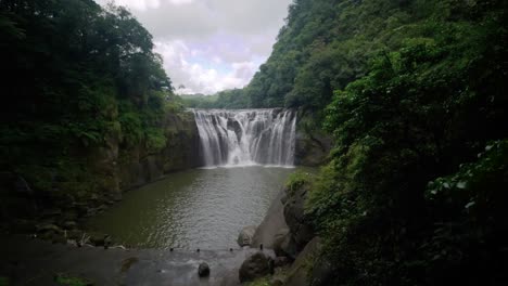 Shifen-waterfall,-beautiful-scenery