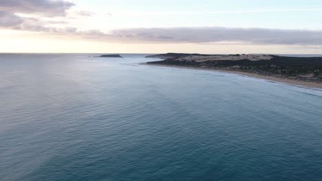 Imágenes-De-Drones-De-La-Puesta-De-Sol-En-La-Península-De-Yorke,-Australia-Del-Sur