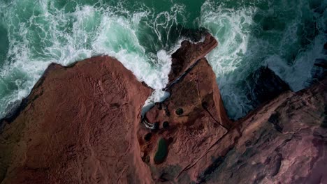 Foamy-Waves-Crashing-On-The-Coastline-Of-Talia-In-South-Australia