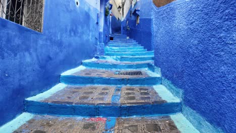 Chefchaouen-Blaue-Stadtstufen-Leuchtende-Farben-Im-Norden-Marokkos-Afrika