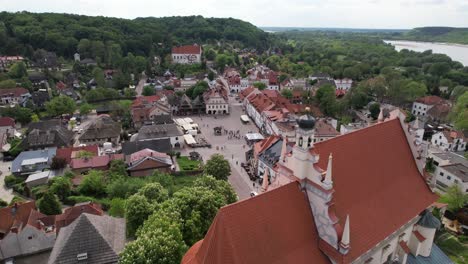 Marktplatz-Altstadt-Kazimierz-Dolny-Luftaufnahme-Polen