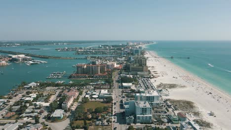 Epische-Drohnenaufnahmen-Von-Clearwater-Beach-In-Florida