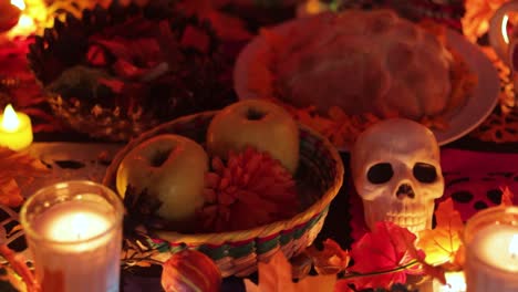 Food-on-the-offerings-altar,-Day-of-the-Dead-ofrenda