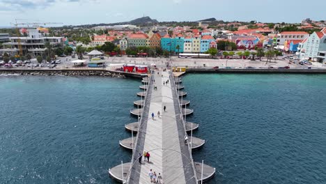 Berühmter-Laufsteg-Im-Punda-In-Willemstad,-Curaçao