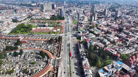 Avenida-El-Dorado-En-Bogotá-En-La-Capital-Del-Distrito-De-Colombia.