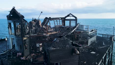 Vistas-Aéreas-Del-Muelle-Quemado-En-Oceanside