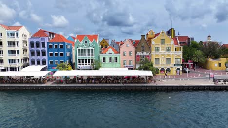 Farbige-Häuser-In-Otrobanda-In-Willemstad,-Curaçao