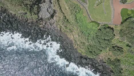 Waves-crashing-on-rocky-cliff