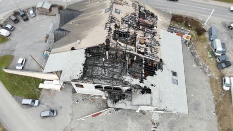 Destrucción-Por-Incendio-De-Una-Tienda-De-Comestibles-Y-Un-Negocio-Local