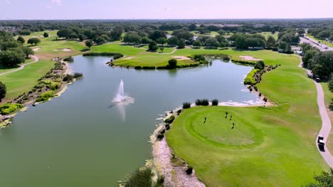 Luftaufnahme-Des-Villages-Golfplatzes-In-Florida