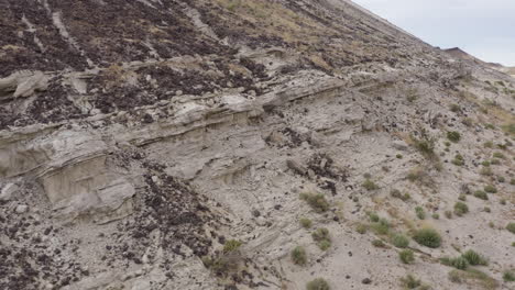 Vista-Por-Drones-De-Una-Increíble-Maravilla-Natural-En-Altos-Acantilados-En-El-Cañón-De-Roca-Roja