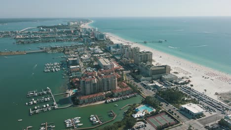 Wunderschöne-Drohnenaufnahmen-Von-Clearwater-Beach,-Florida