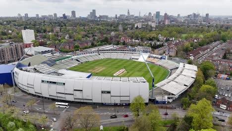 Edgbaston-Stadion-Birmingham-UK-Aufsteigende-Drohne,-Luftaufnahme