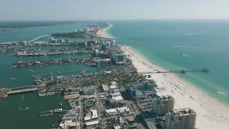 Impresionantes-Imágenes-Tomadas-Con-Drones-En-Clearwater-Beach,-Florida