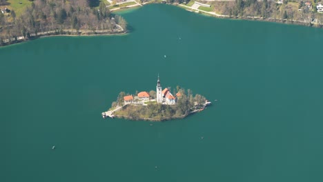 Vista-Aérea-Del-Lago-Bled