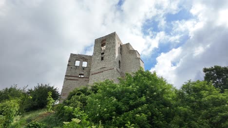 Ruinen-Einer-Romanischen-Burganlage-In-Kazimierz-Dolny