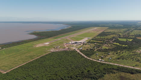 Bird's-eye-view-of-the-Termas-del-Río-Hondo-International-Airport,-located-in-the-city-of-Termas-del-Río-Hondo,-in-the-province-of-Santiago-del-Estero,-Argentina