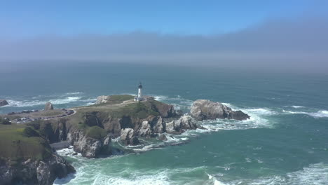 Yaquina-Head-Lighthouse-Newport-Oregon-Coast