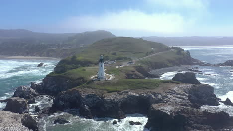 Yaquina-Head-Lighthouse-Newport-Oregon-Coast