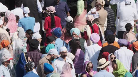 Large-crowds-at-Nagar-Kirtan,-an-annual-Sikh-spring-harvest-festival