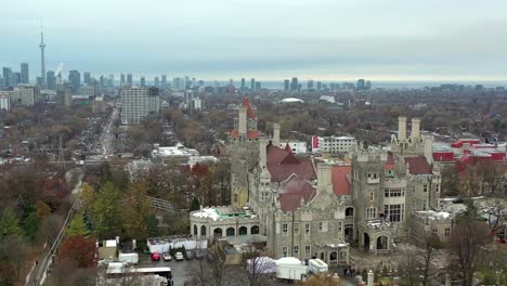 Casa-Loma-Historical-Gothic-Revival-Castle-in-Midtown-Toronto-from-an-Aerial-Drone-View,-Canada