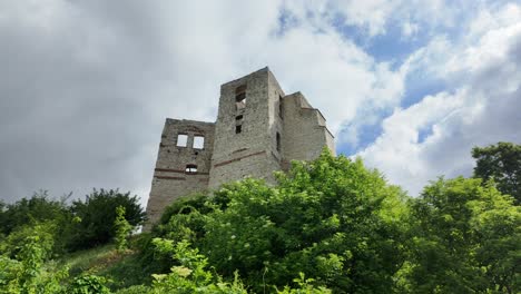 Ruinen-Einer-Romanischen-Burg-In-Der-Stadt-Kazimierz-Dolny,-Polen